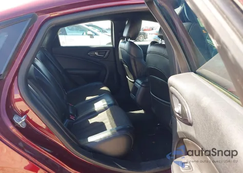 2015 Chrysler 200 S z USA, uszkodzony, nr VIN 1C3CCCBB3FN751419